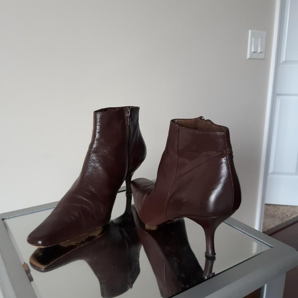 CHARLES by Charles David Ankle Booties S.10
